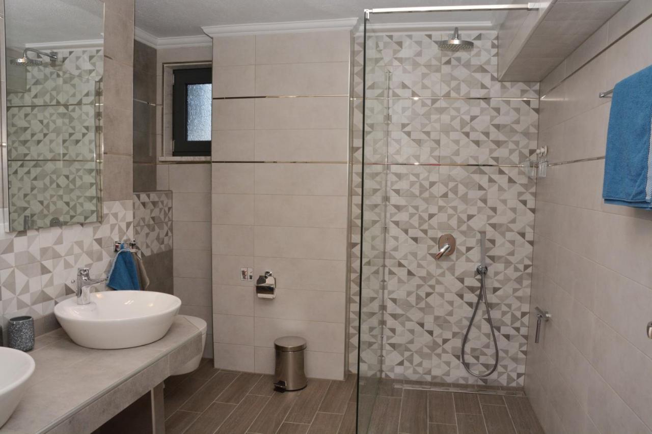 Pegasus Sea View Luxury Apartments Vrasná Eksteriør billede
