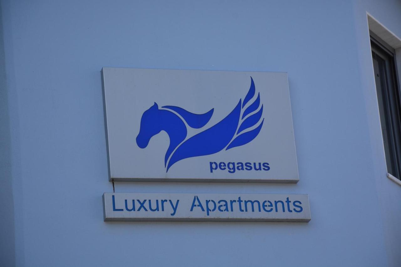 Pegasus Sea View Luxury Apartments Vrasná Eksteriør billede