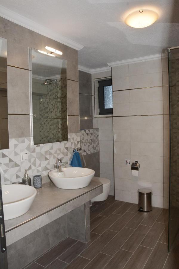 Pegasus Sea View Luxury Apartments Vrasná Eksteriør billede